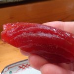 寿司割烹 魚紋 - 大間の鮪ヅケ。リフト(^-^)/
