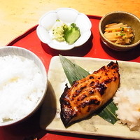 伊豆の旬 やんも 南青山店 - むつ幽庵焼定食