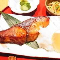 伊豆の旬 やんも 南青山店 - わらさ柚子焼