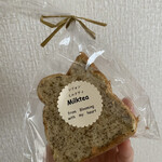 パン工房 ブルーミング - シフォンケーキ ミルクティ 150円