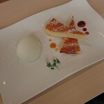 カフェ テルツィーナ - リコッタチーズのケーキ　ジェラート添え　セット　660円