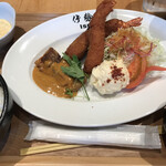 洋食屋 伊勢十 - 海老フライと鱸ムニエルウニソース