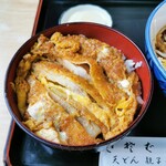 松月庵 - カツ丼。いい色してますね