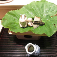 お料理 佐藤 - 一番右がアワビ