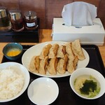 Gyouzakouboumampuku - 鍋貼ランチセット 特製餃子 10個盛