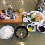 割烹旅館東京湾 - 金鯵のお刺身と鯵フライセットの定食