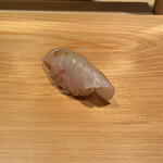 鮨 さかい - 鯛！鯛とわさびとシャリとが次々にくるかんじ！