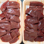 河の家 - 2021.8 白レバー（100g 400円）、レバー（100g 400円）