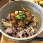 Kachidokibaru Uza - 赤米のソーキ丼　ハーフ