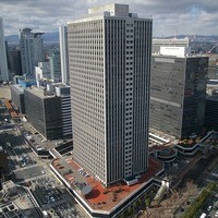ダイナミックキッチン＆バー 燦 大阪店 - 2010年2月撮影。大阪駅前第3ビルを撮りたくて、この席を予約したのでした。