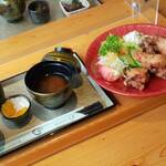 Sumiyaki Irori Enraku - 唐揚げ定食