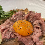 Japanese Soba Noodles 蔦 - A5黒毛和牛SUKIYAKIと青森シャモロック生卵