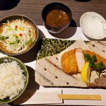 とんかつ食房 厚○ - 厚切りロースかつ定食