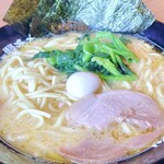 町田商店 - 特製チャーハンセット
麺増し醤油豚骨ラーメン