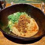 鉄板屋　我んが - 白い汁なし担々麺