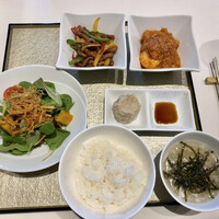 中国料理 礼華 四君子草 - メイン・サラダ・スープ・ご飯