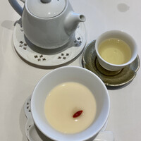 中国料理 礼華 四君子草 - 杏仁豆腐&ジャスミンティー