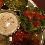 Mughal - ライタ、サラダ