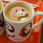 Ueno Doubutsuen Kafe Kamereon - 「もなかの皮」のイラストもかわいいよ(餡は入っていません。皮のみ)。マグは持って帰れるので、またひとつシャンシャンマグコレクションが増えました。 