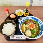 見山の郷 - 提供まで15分程掛かってちょっと待ったかな。天ぷらも揚げたてなんだろう。きゅうりとかぼちゃの酢の物はお袋の味。