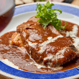 メディアで紹介された、とろける【至福の牛タンシチュー】