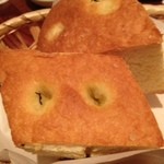 TRATTORIA ROMANO - フォカッチャ