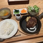 みのるダイニング - 自家製ハンバーグ定食　オニオンソース【2021.6】