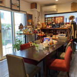 クマクマ - テーブル席