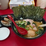 ラーメン 杉田家 - ギョーザも…