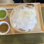 加島茶舗 - 抹茶とほうじ茶のミックスかき氷