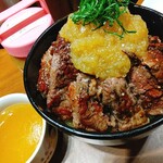 1ポンドのステーキハンバーグ タケル - 特盛ステーキ丼