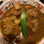 Manriyou - 肉団子がゴロゴロ入ったカレーが今日のメインでした。