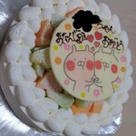 ラ・ブランシュ - メロンのショートケーキ7号サイズ（キャラクターケーキうさまるとうさこ）