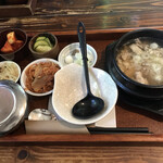 韓食堂 白飯家 - 参鶏湯定食