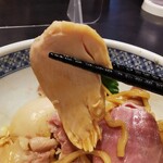 中華そば 四つ葉 - 鶏チャーシューは普通かな