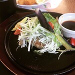 Denizu - シャキシャキ大根と香味野菜の生姜醤油ハンバーグ