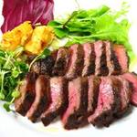 伊酒リア - 千葉県産　黒牛トモサンカクのグリル　当店一押しの人気お肉料理