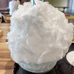初雪堂 - 【2021.8.12(木)】かき氷(夕張メロン)1,195円の氷