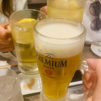 焼肉&手打ち冷麺 二郎 KANAYAMA - 99円 嬉しすぎ
                    ガンガン飲んじゃってー