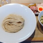 宍道湖しじみ中華蕎麦 琥珀 - 宍道湖しじみつけ蕎麦(醬油) 1,500円、味玉 150円 ♪