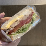 Boulangerie Asanoya Senju Haku Bijutsukan Ten - Herb Chicken Teriyaki Sandwich.