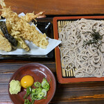 富士 - 天ざるそば
      蕎麦つゆが関東寄りで好みです