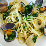 Clams and mussels pasta vongole bianco
