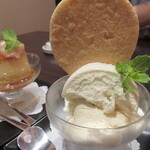ジュイップ - ミルクの味が濃いバニラアイス