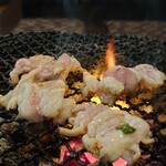 ホルモン 大勝 - ホルモン(塩)焼きます