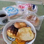 あづまや - そのうちいくつかをピックアップして朝昼兼パンに