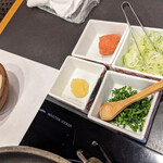 木曽路 - しゃぶしゃぶの薬味 葱、韮、大蒜、紅葉おろし