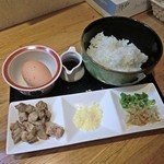 鶏の骨 - 【麺や福一】カルボナーラ風卵かけごはん(350円) 