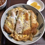 文田食堂 - かつ丼 800円