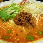 香氣 四川麺条 - 紅担々麺(細麺)のクローズアップ